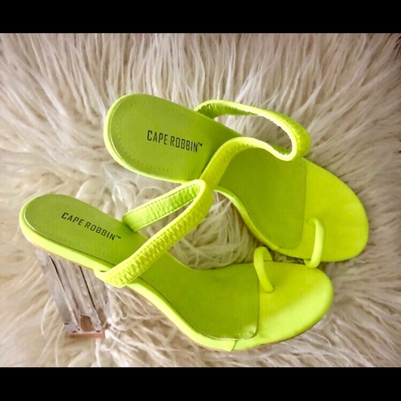 Cape Robbin Lime Green backless sandal - Picture 2 of 3